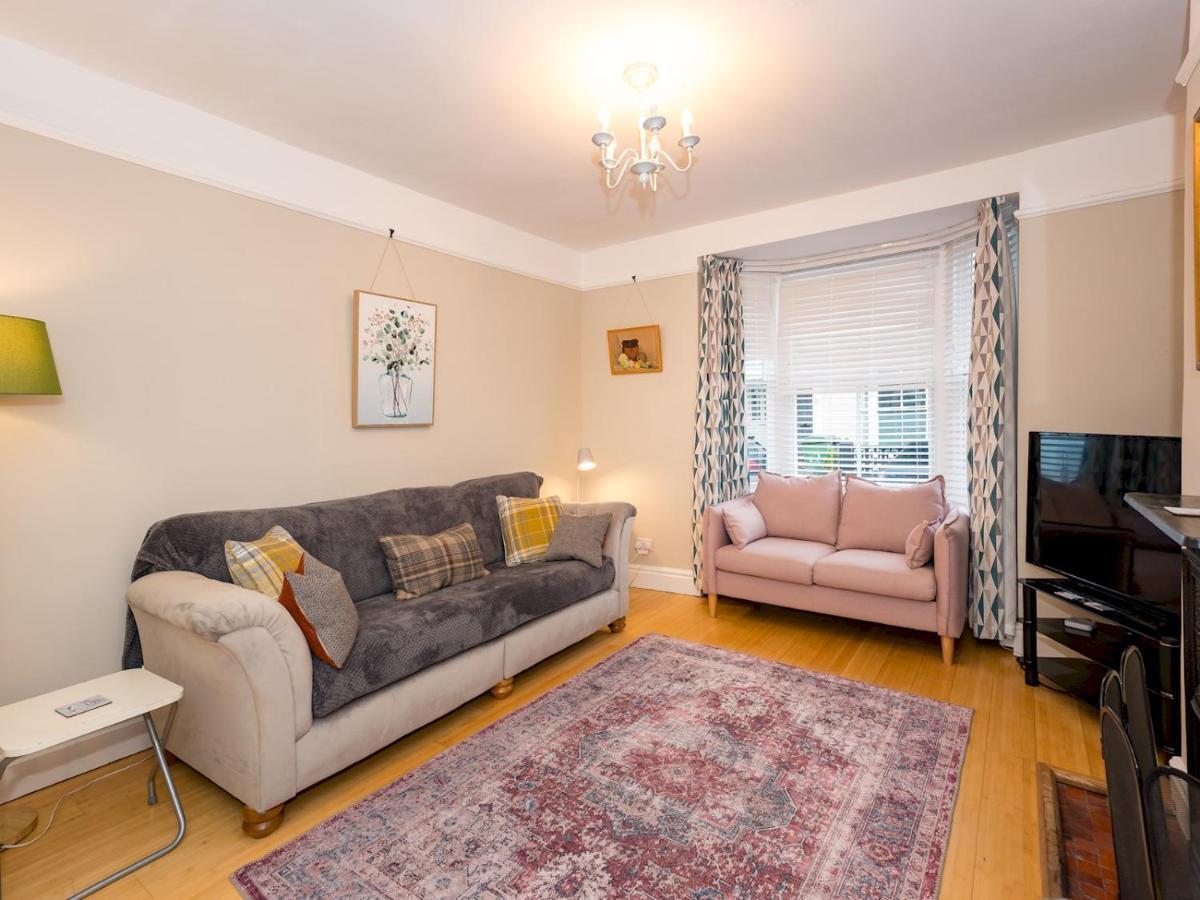 Pass The Keys 3 Storey Townhouse Shrewsbury Kültér fotó