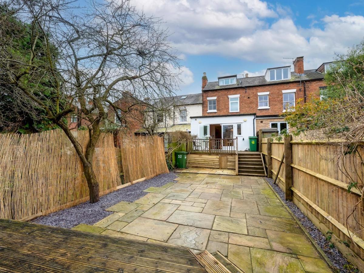 Pass The Keys 3 Storey Townhouse Shrewsbury Kültér fotó